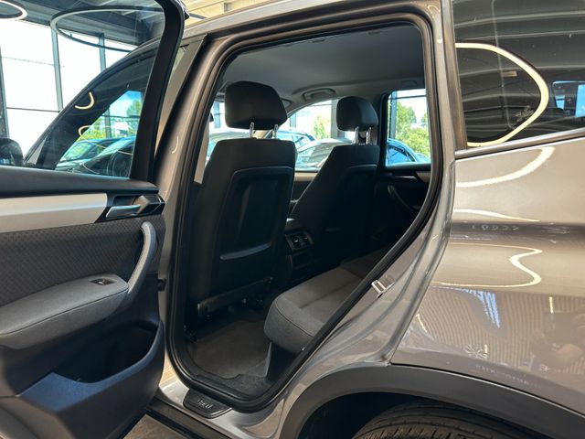 BMW X3 *xDrive*TEMPO*NAVI*2-ZONEN*BI-XENON*