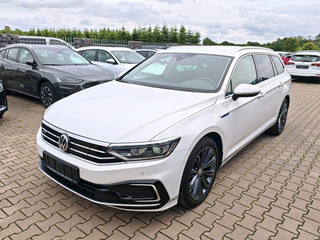VW Passat Variant GTE +AHK +Kamera +Full LED +ACC