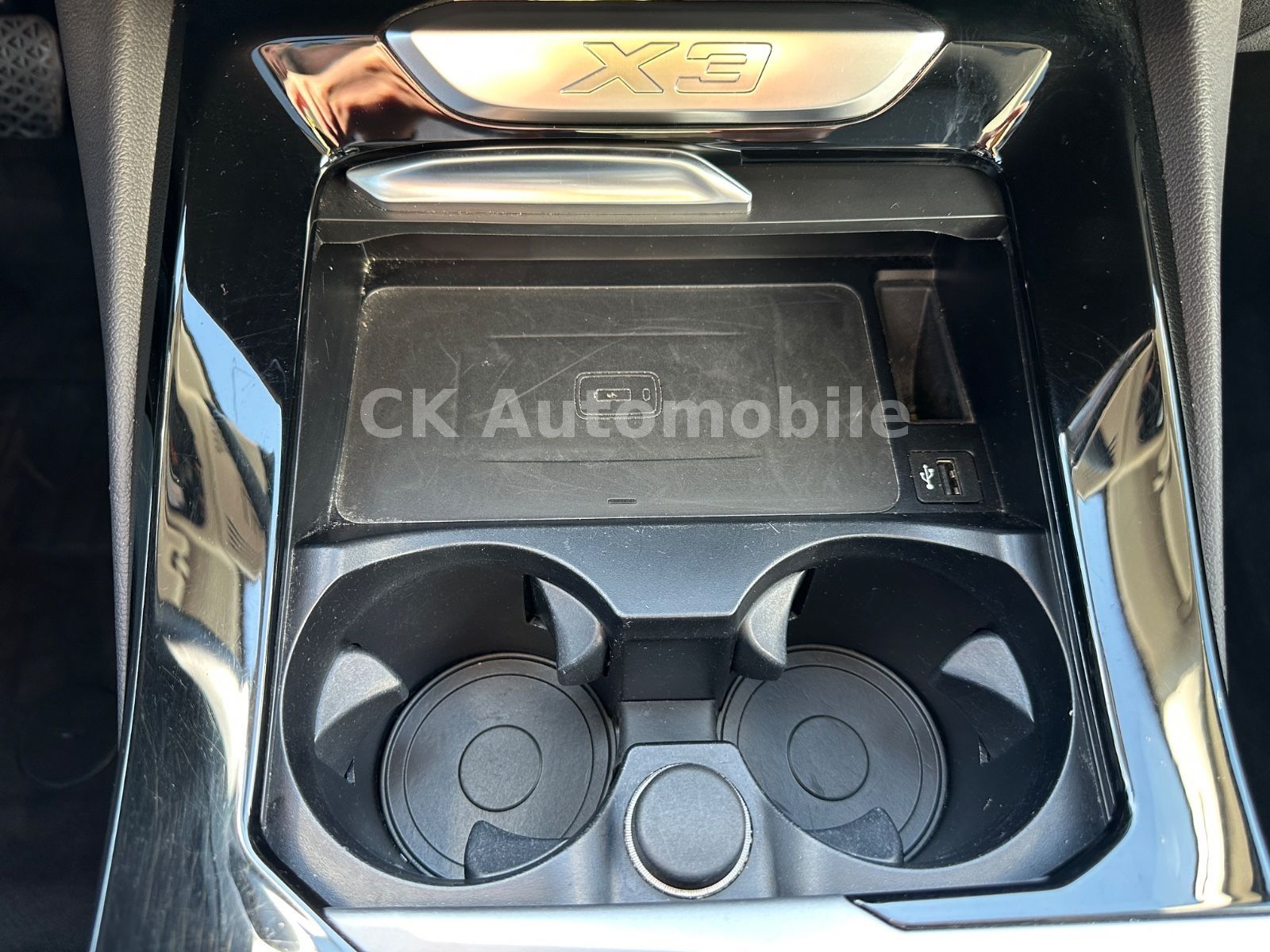 Fahrzeugabbildung BMW X3 xDrive20d Advantage/Navi/Head-Up/Pano/AHK