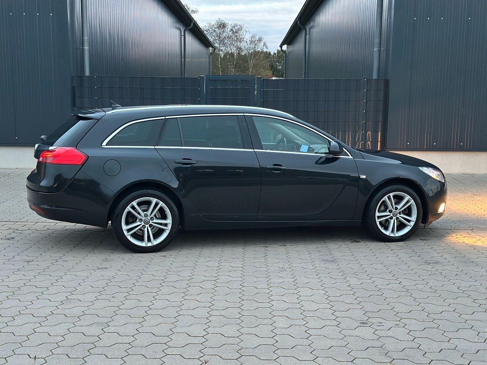 Opel Insignia 2011 — photo 8