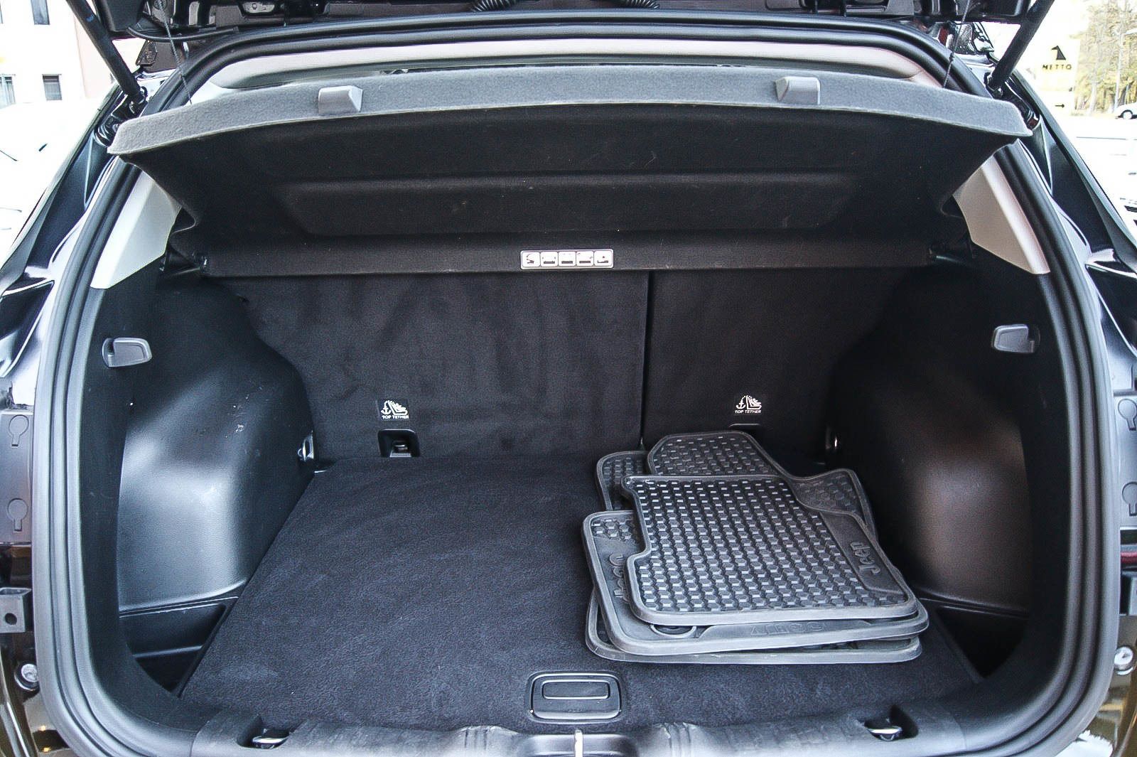 Fahrzeugabbildung Jeep Compass 1.4 Longitude KEYLESS WINTERPAKET