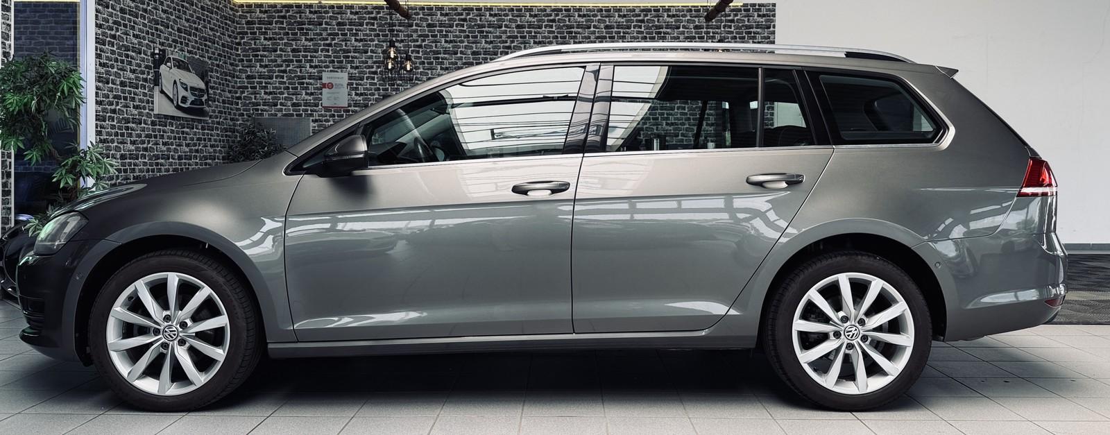 Volkswagen Golf Variant Highline Automatik |AHK|NAVI|KAMER|