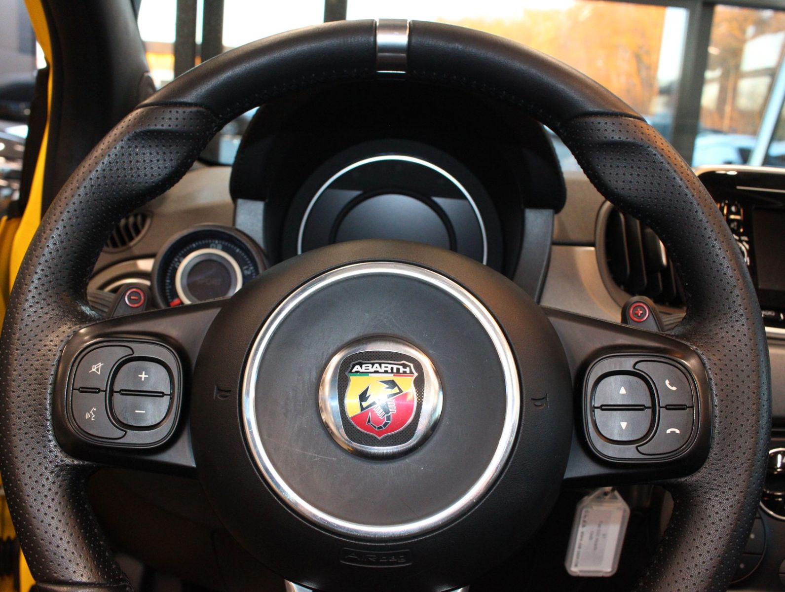 Fahrzeugabbildung Abarth 500 Cabrio 595 C Turismo 2.Hand+Navi+PDC+DAB