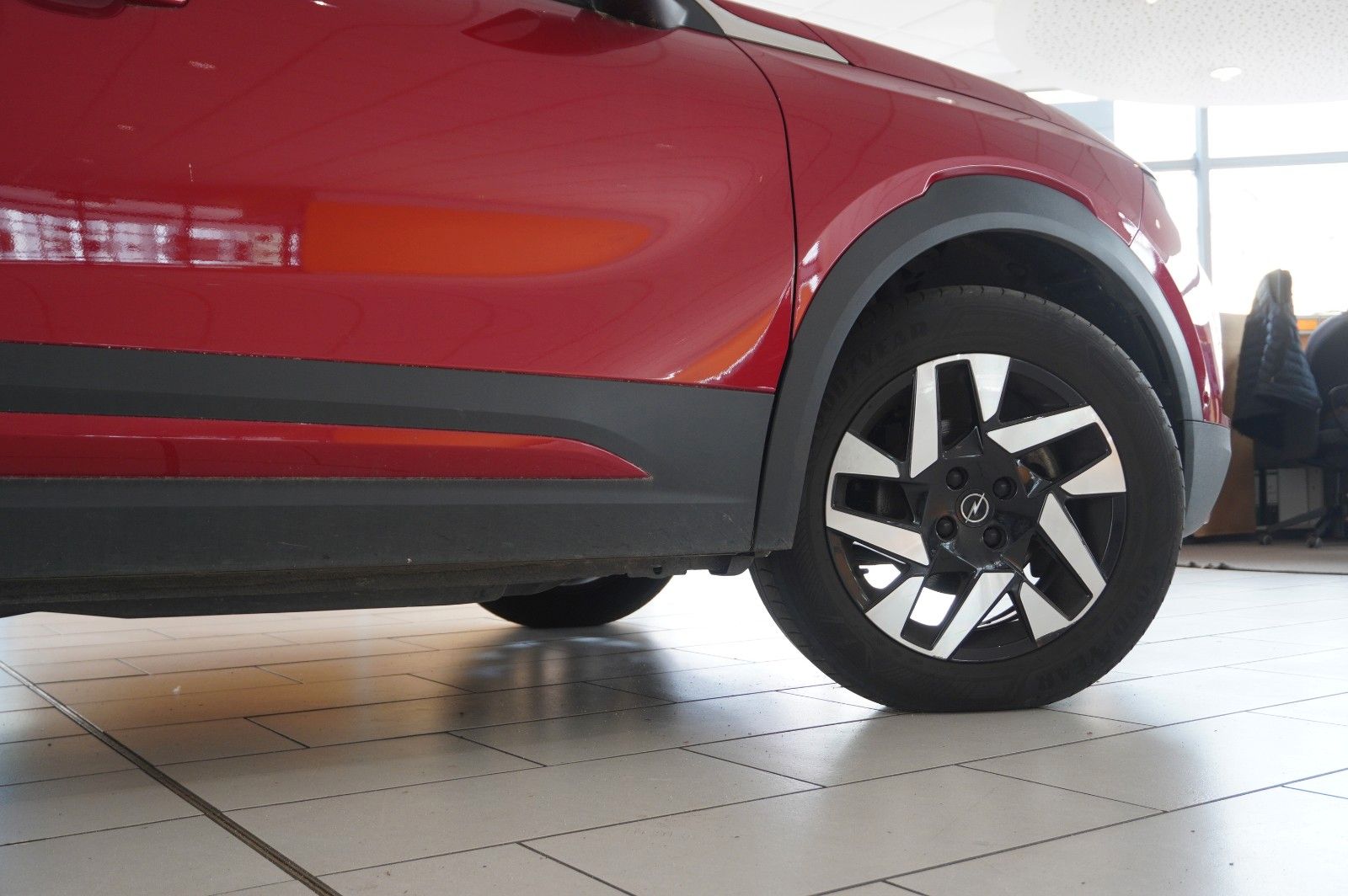 Fahrzeugabbildung Opel Mokka ELEGANCE 1.2T NAVI/LED/KAMERA/SPORT/SH/DAB