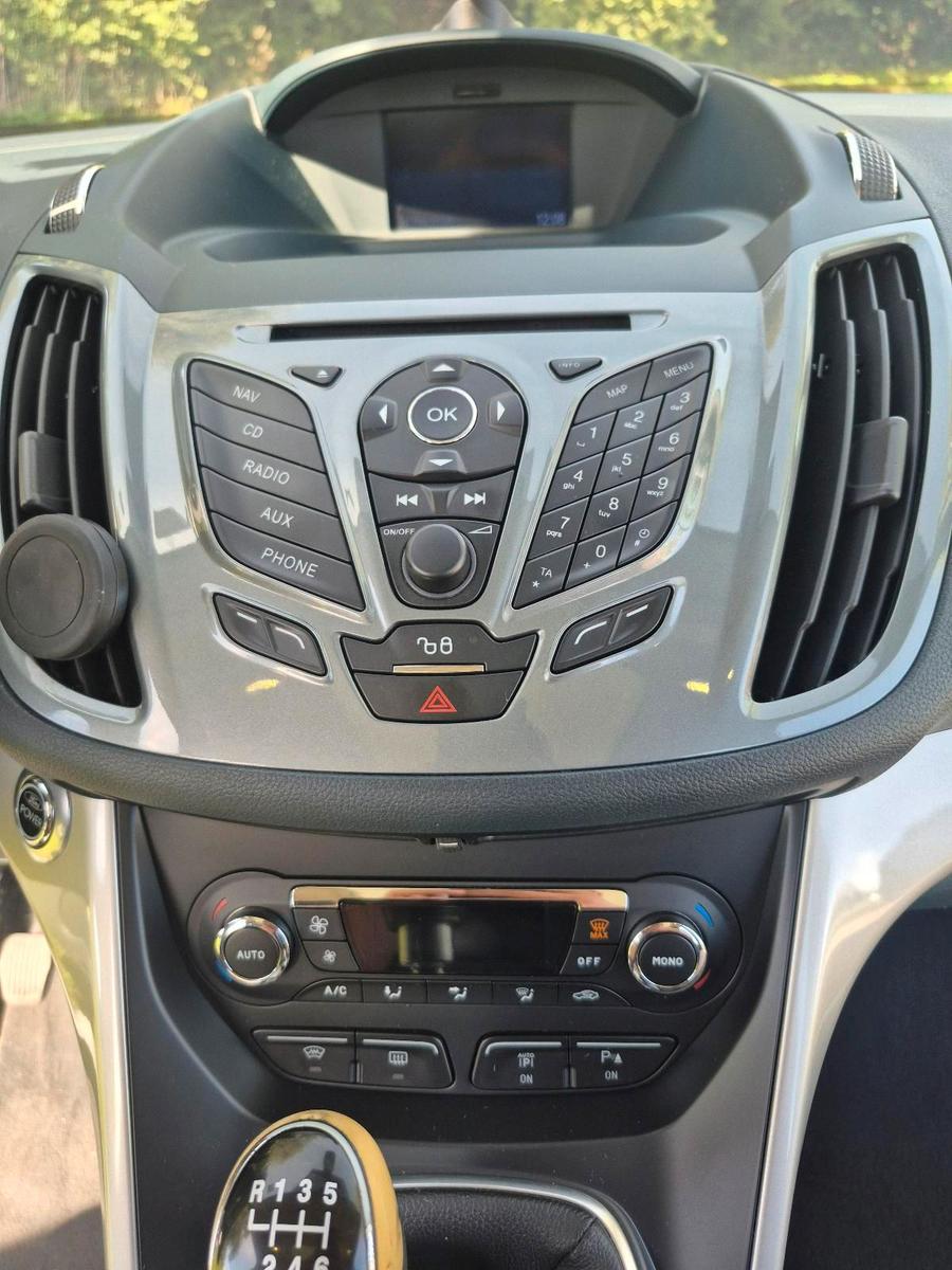 Ford C-MAX 2011 — photo 12