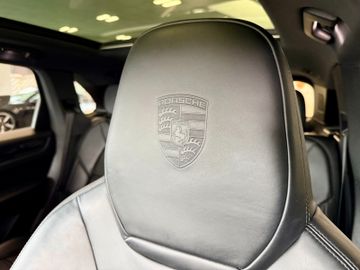 Porsche Cayenne - 6