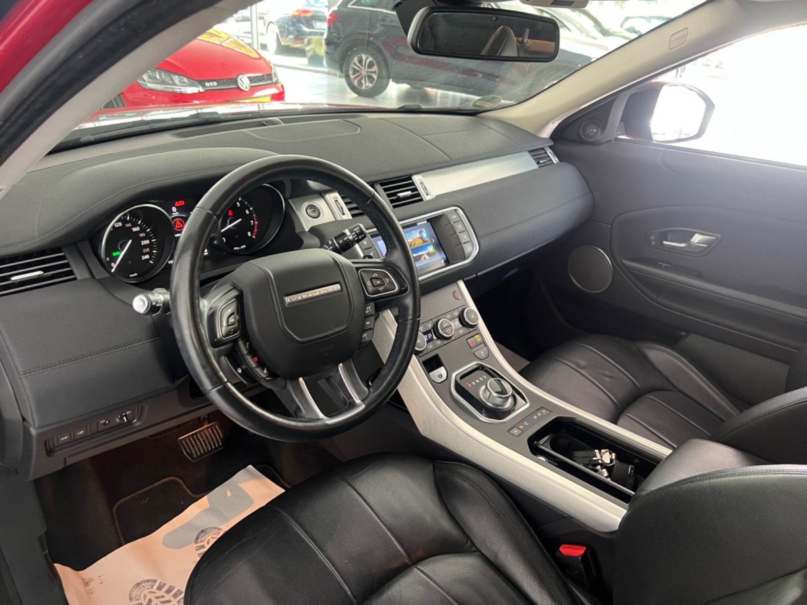 Fahrzeugabbildung Land Rover Range Rover Evoque SE