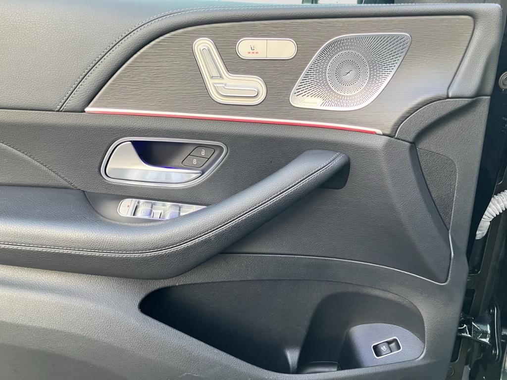 Fahrzeugabbildung Mercedes-Benz GLE 400 d 4M AMG*NIGHT*BURM*STANDH*PANO*AHK*360°