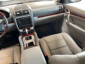 Porsche Cayenne *LEDER*NAVI*KLIMA*BOSE*BI-XENON*TEMPOMAT