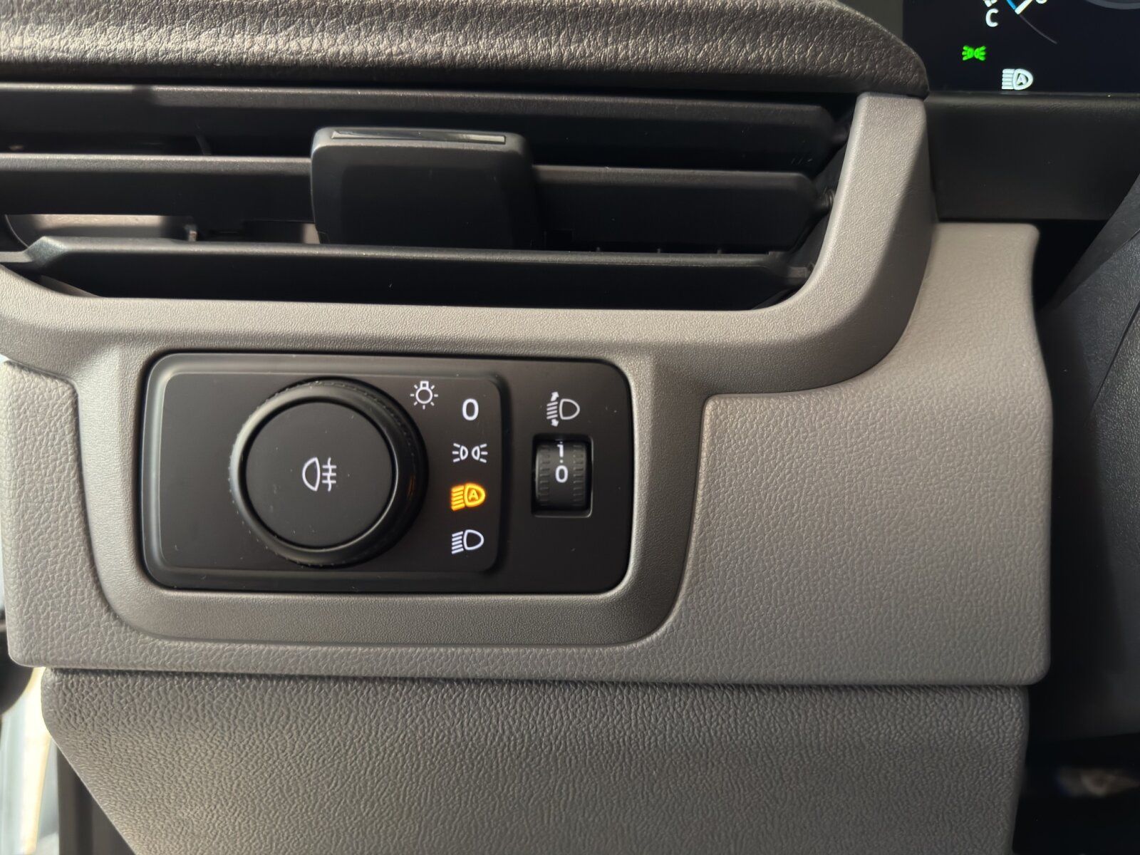 Fahrzeugabbildung Volkswagen Transporter Kasten 2.0 TDI KR 6-Gang AHK APP GJR
