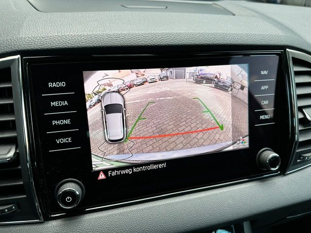 Karoq Ambition KAMERA;CARPLAY;PDC;KESSY