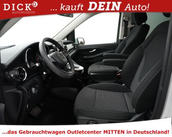 Mercedes V 220 - 10