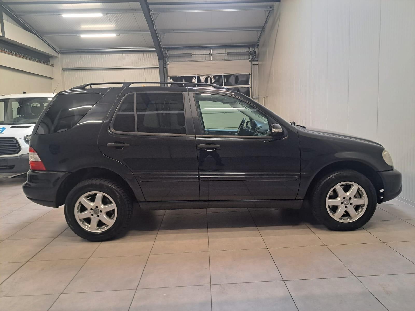 Mercedes-Benz ML270 2004 — engine 2.685 cm³, 163 HP (120kW)