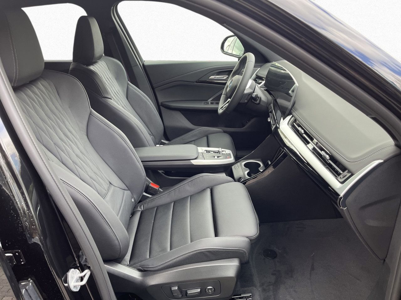 BMW iX1 - Bild 12