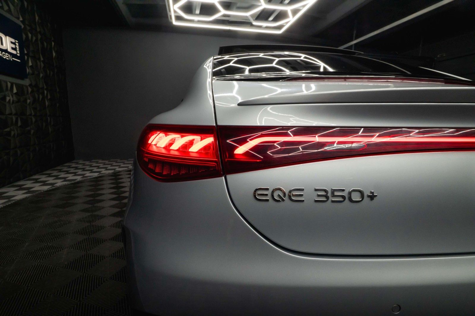 Fahrzeugabbildung Mercedes-Benz EQE 350+ AMG Night | Batterie NEU 100% | Pano