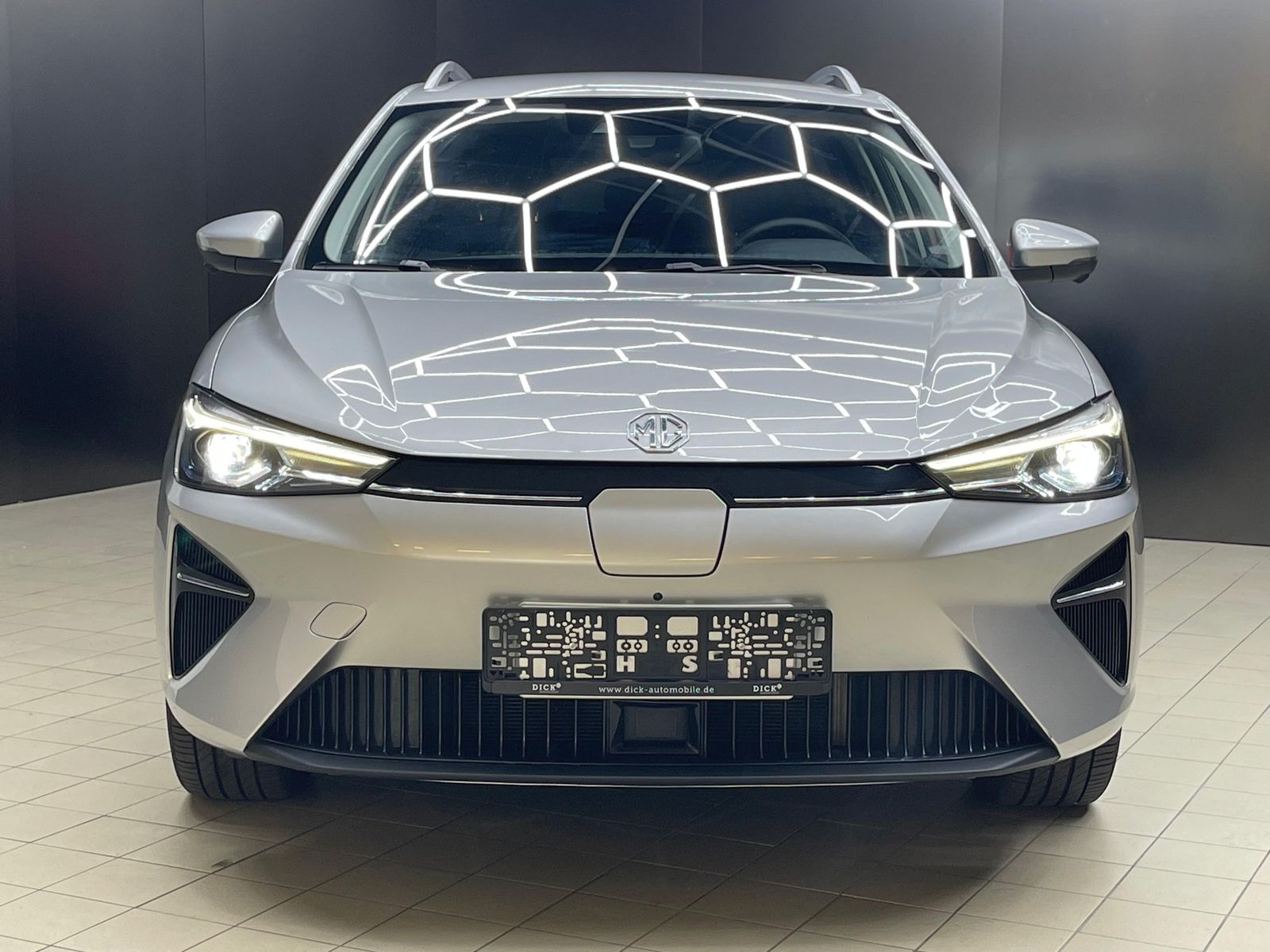 Fahrzeugabbildung MG MG5 61 KWH Luxury NAVI+LED+SHZ+DAB+ACC+360°+DAB+