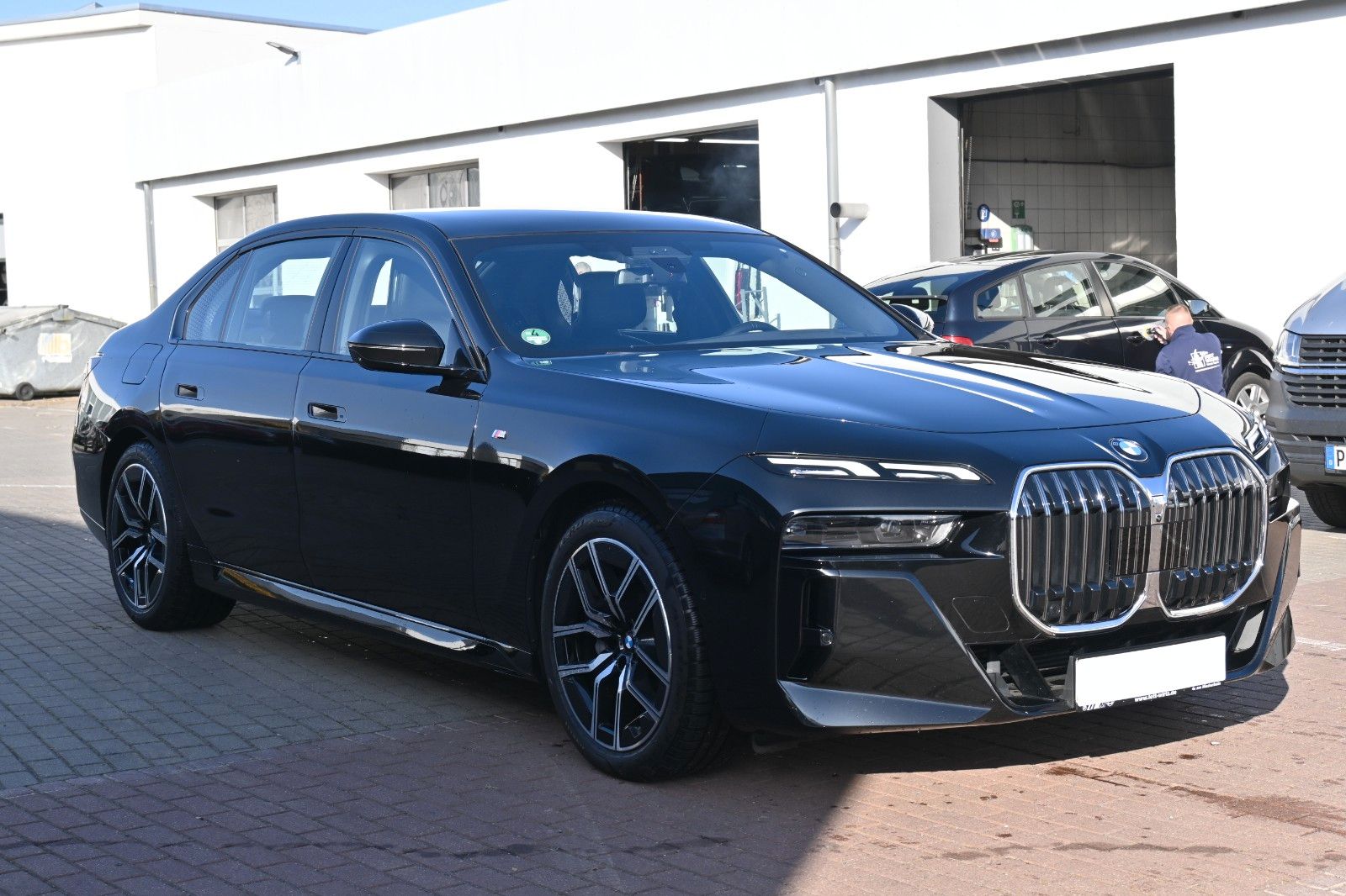 Fahrzeugabbildung BMW 740 d xDrive M Sport*PANO*Shadow*MIETKAUF