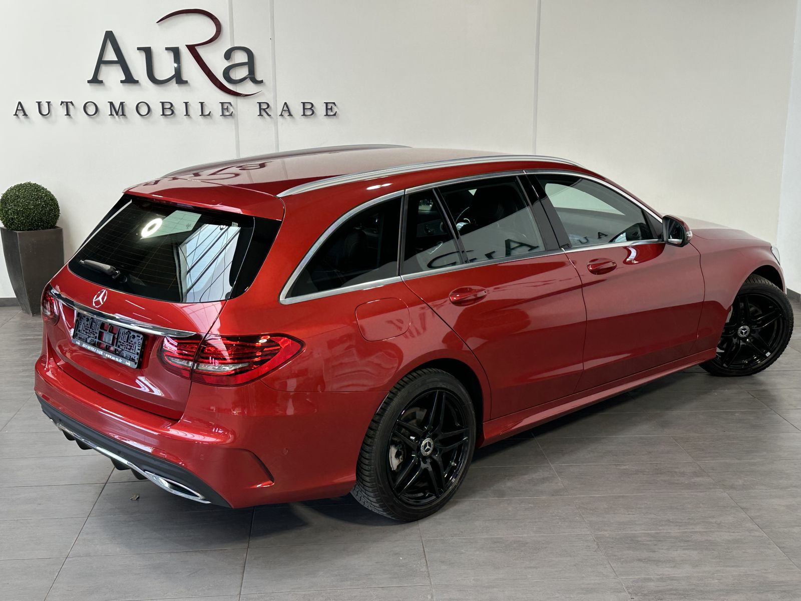 Fahrzeugabbildung Mercedes-Benz C 220d T 4Matic AMG-Line NAV+LED+18ZO+DISTRONIC