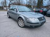 Volkswagen Passat 1.9TDI 74kW Limousine, Klima. - Volkswagen Passat aus 2003 mit Diesel-Antrieb: Limousine