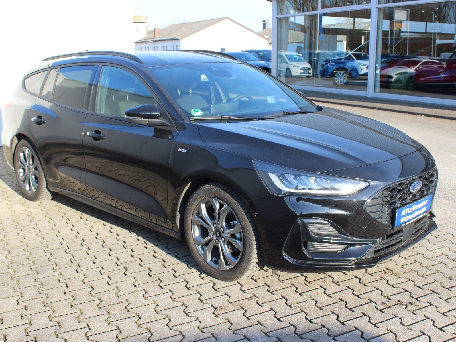 Fahrzeugabbildung Ford Focus ST-Line X 1,0 EcoBoost Start/Stopp