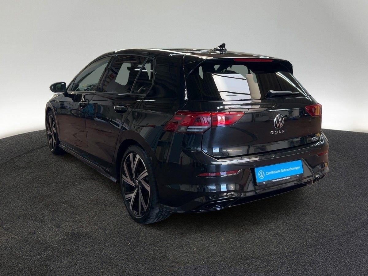 Volkswagen Golf VIII 1.5 eTSI DSG R-Line Black Style Rear V foto 3