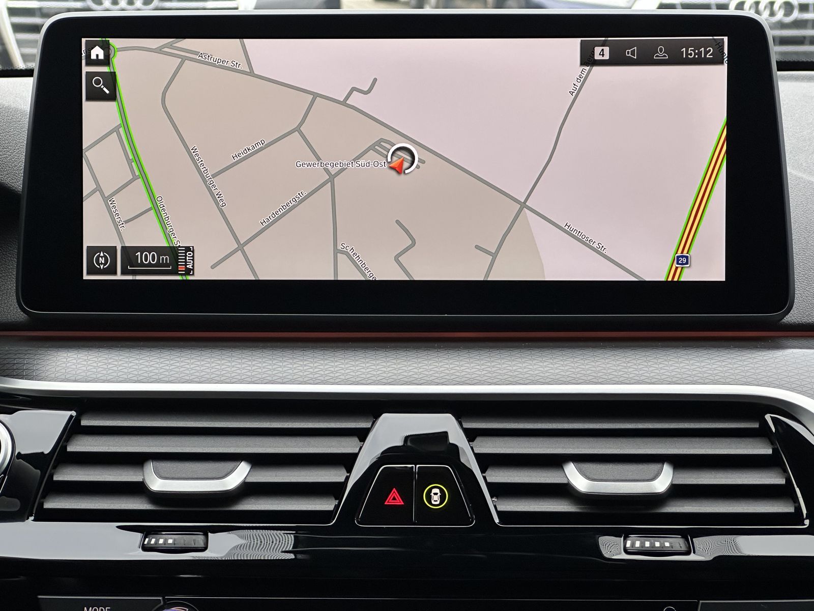 Fahrzeugabbildung BMW 520d Touring xDrive M-Sport NAV+LED+AHK+KAM+ACC