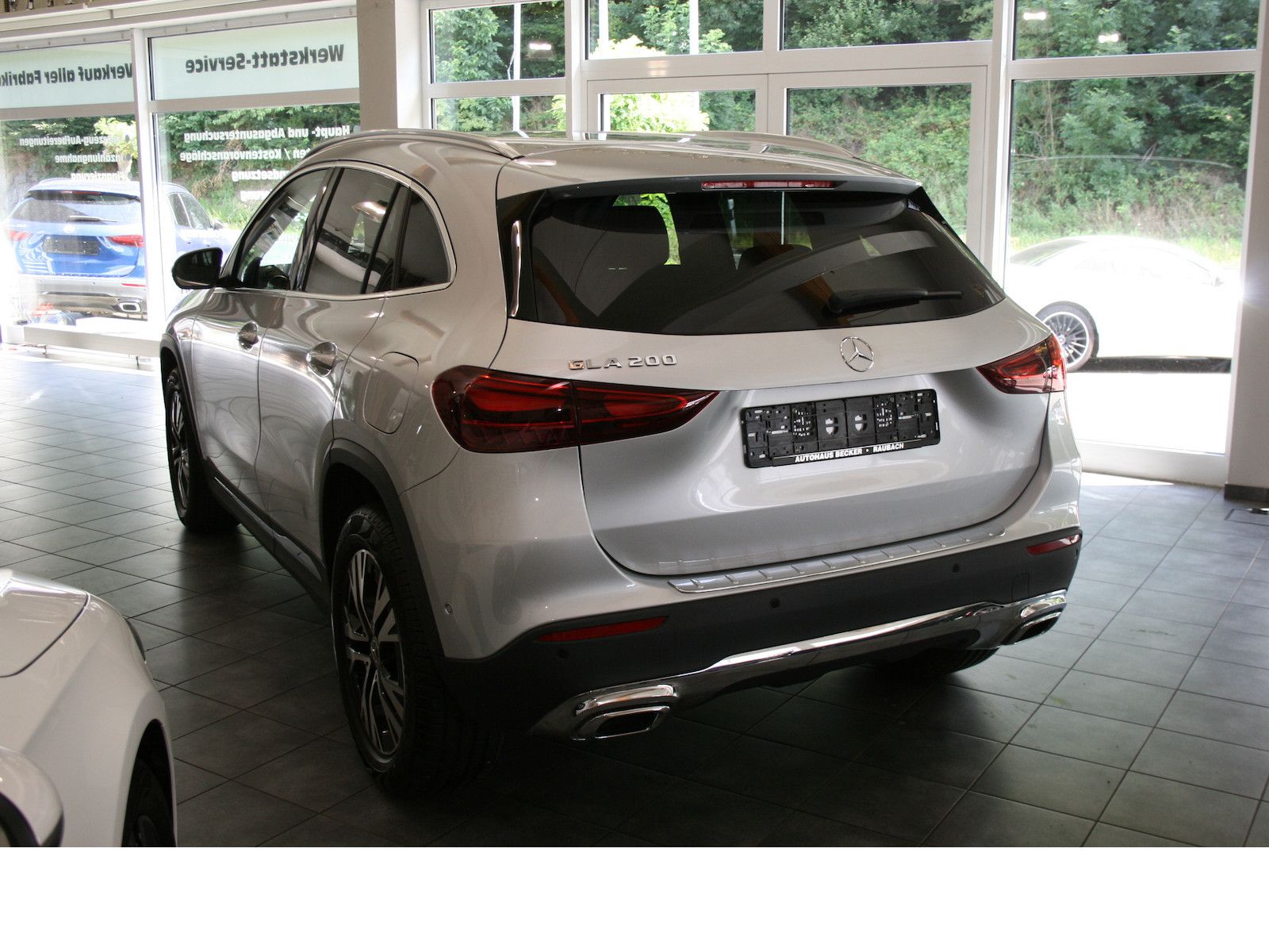 Fahrzeugabbildung Mercedes-Benz GLA 200 Progr. Advanced *getönte Scheiben*Kamera