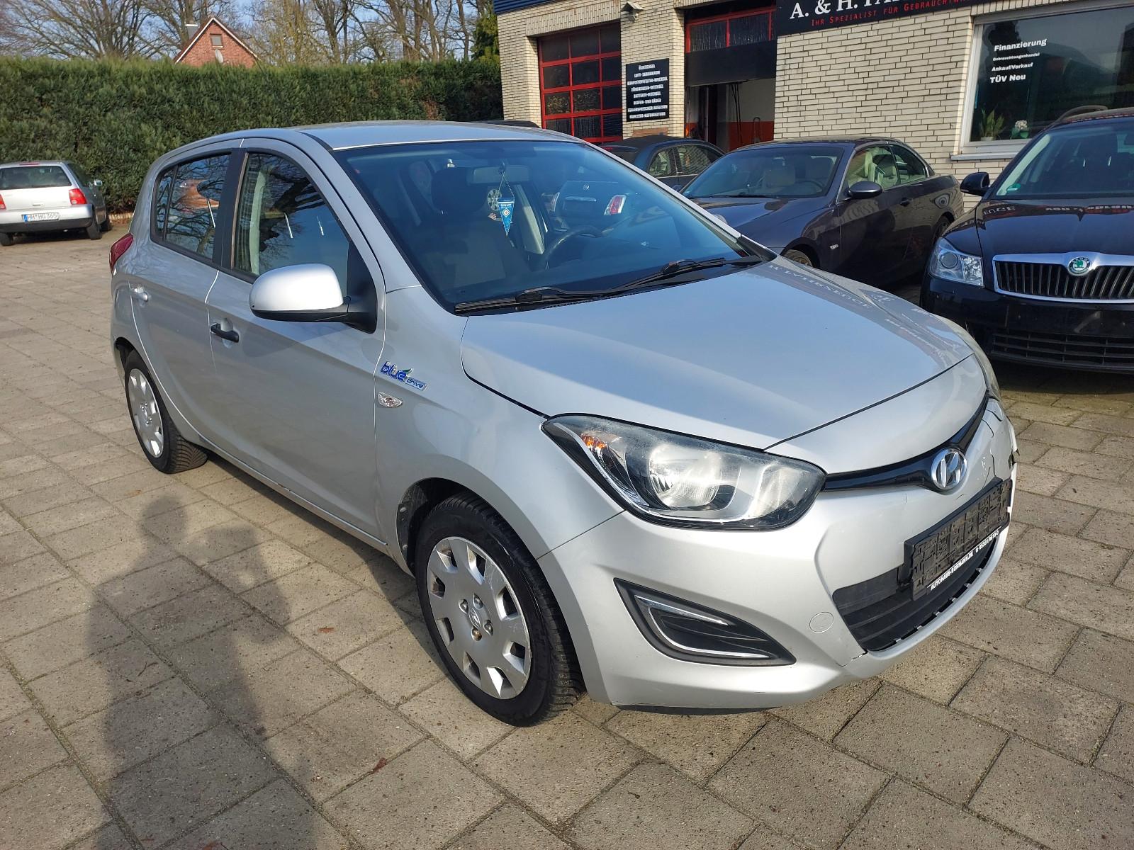 Hyundai i20 blue Classic Klimaanlage