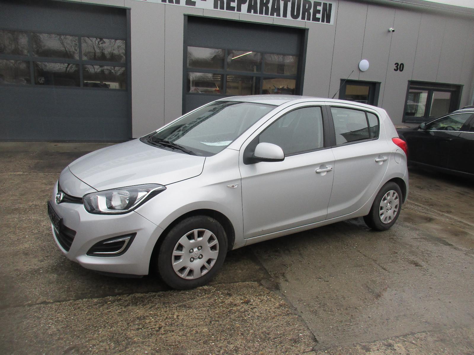Hyundai i20 Trend 2 Hand, Klima, ZV, TÜV 12.2027 !!!