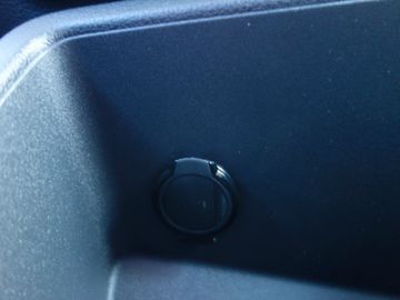 Bild 22 Ford Transit Connect 2.0 Trend L2 PDC SHZ NAVI