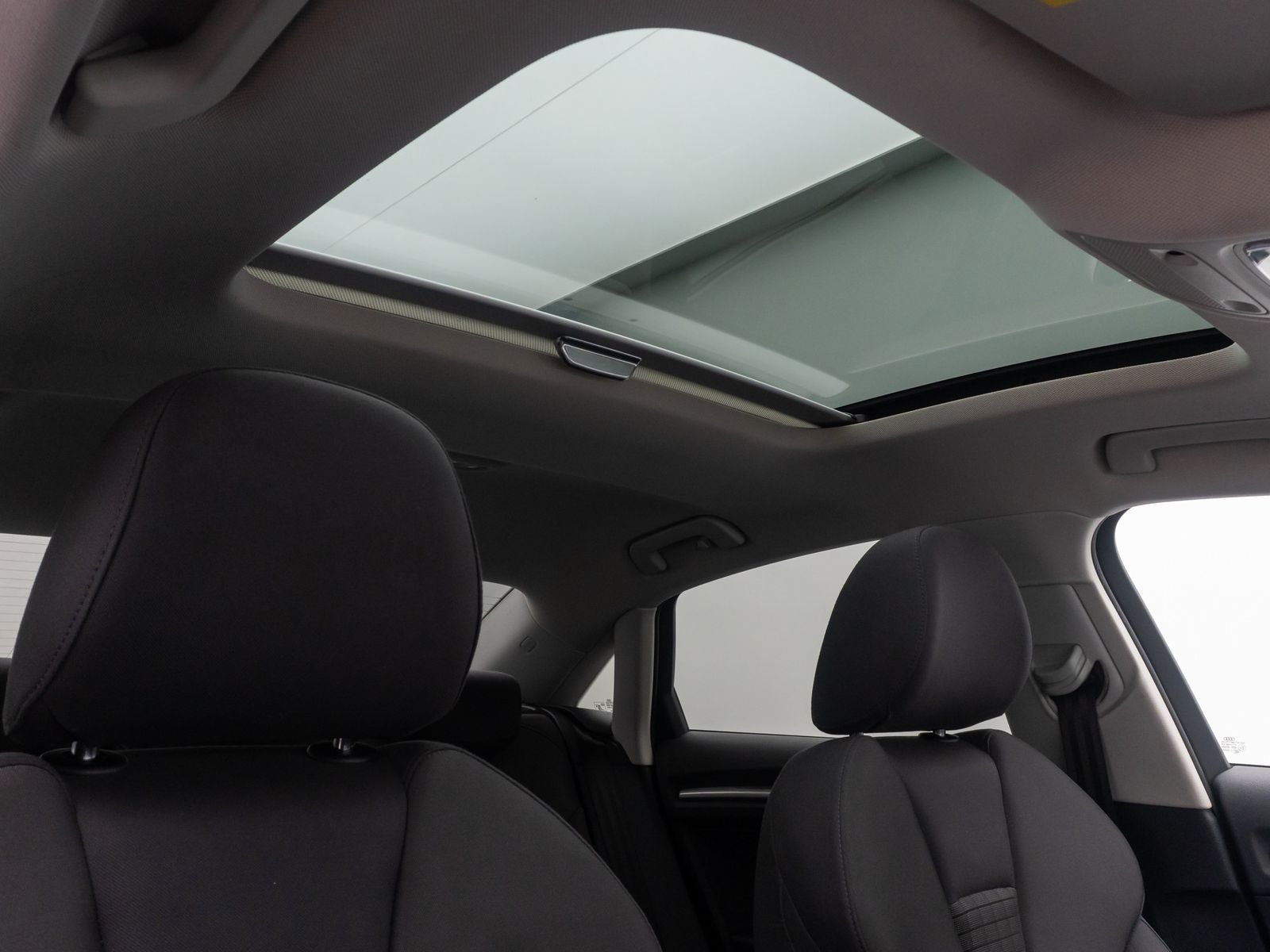 Fahrzeugabbildung Audi A3 Ambition Xenon DAB Navi Panorama Lordos Sound