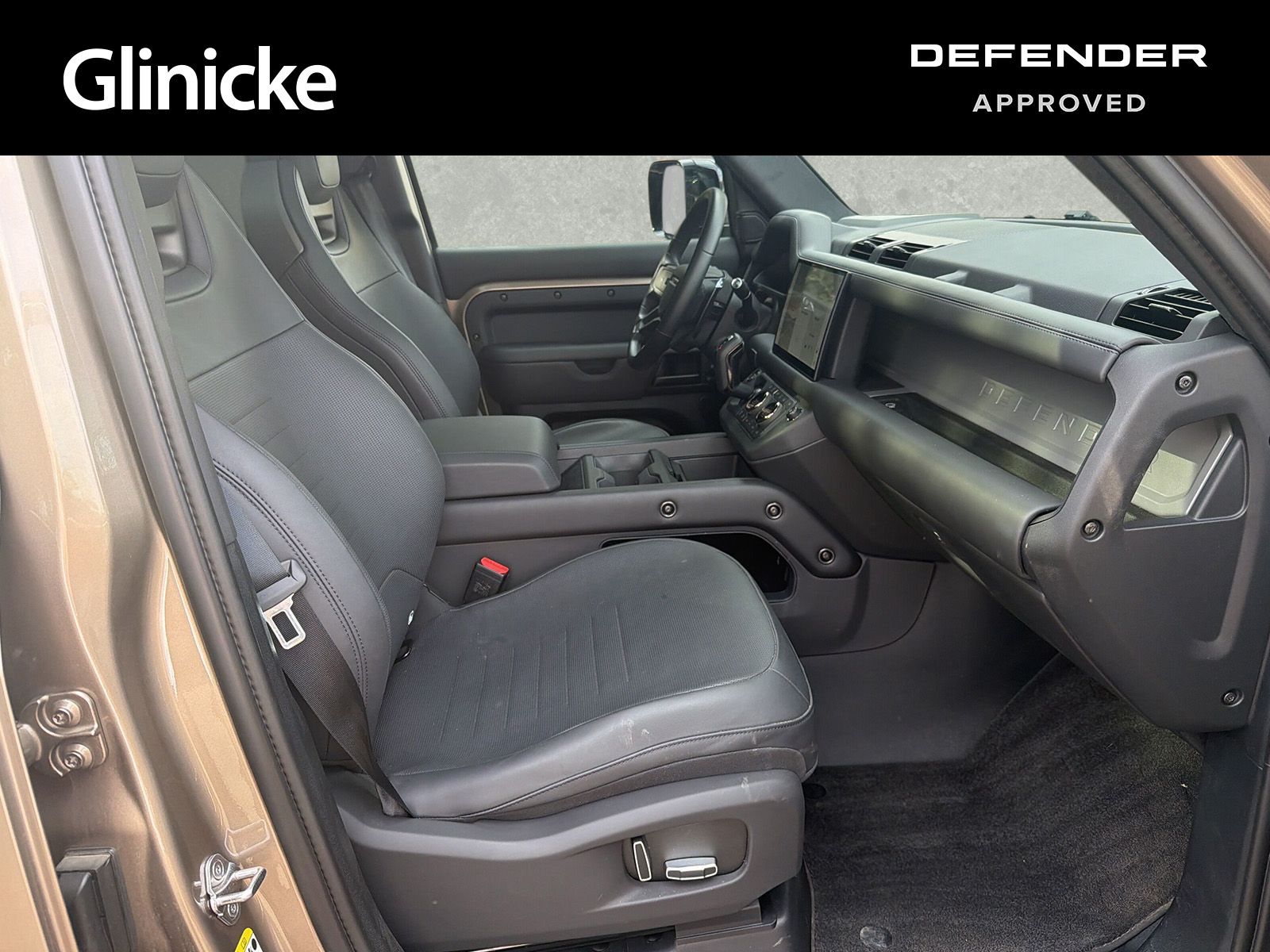 Land Rover Defender P635 V8 OCTA Black 22" Matt AHK Pano imagem 3