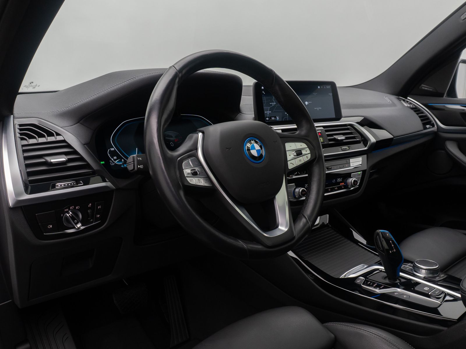 Fahrzeugabbildung BMW iX3 IMPRESSIVE ACC 360° Panorama HUD DAB 20Zoll