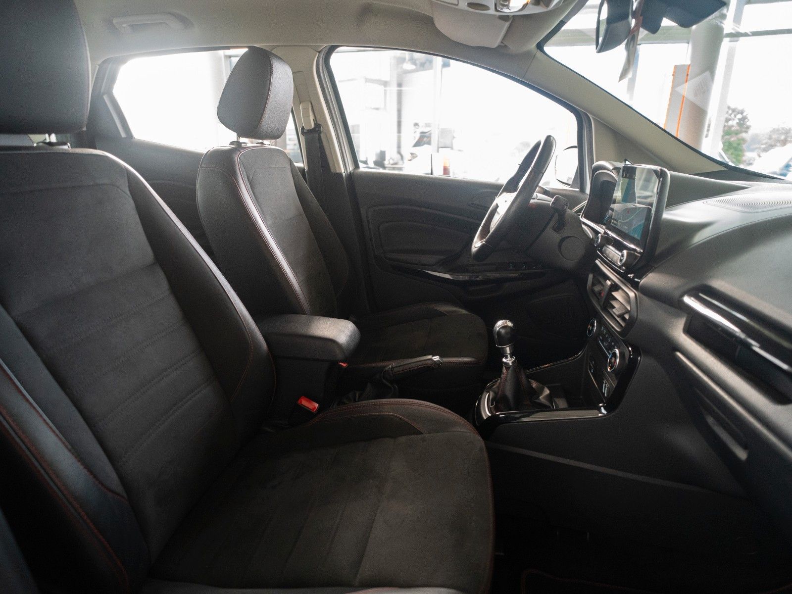 Fahrzeugabbildung Ford EcoSport ST-Line NAVI/KLIMAAUTOM./TEMPOMAT