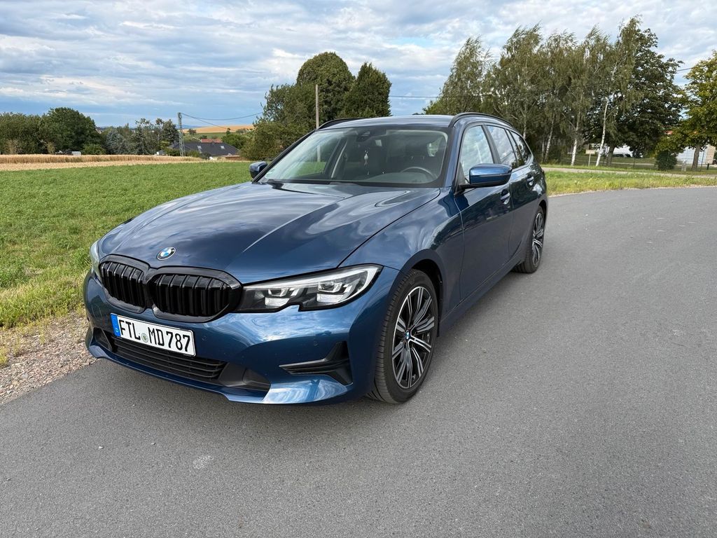 Image of BMW 320