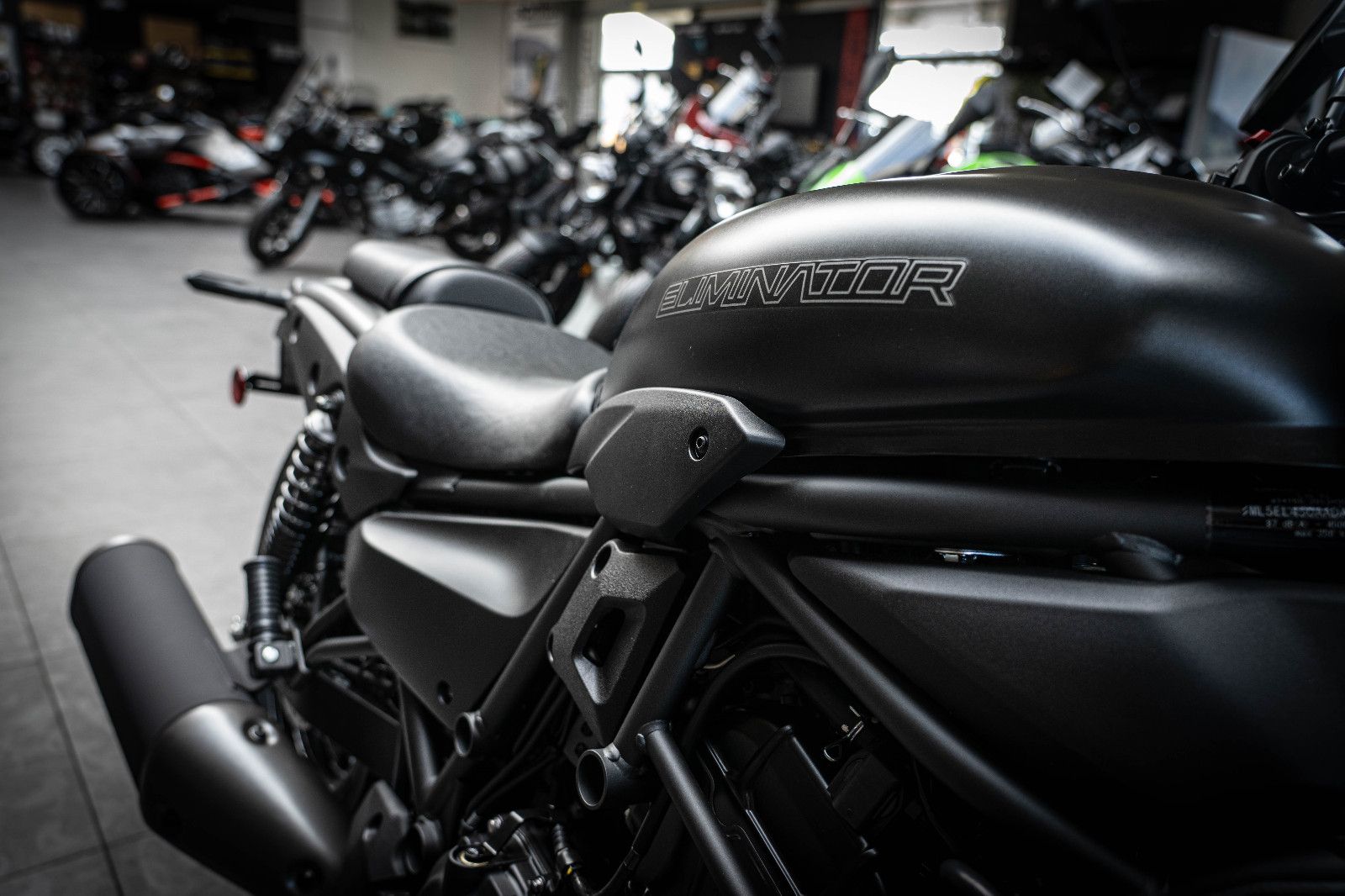 Fahrzeugabbildung Kawasaki Eliminator 500 / 2024 / Neu 4 Jahre Garantie