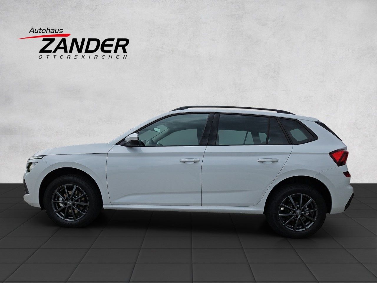 Fahrzeugabbildung SKODA Kamiq Selection TSI DSG MATRIX LED AHK uvm.