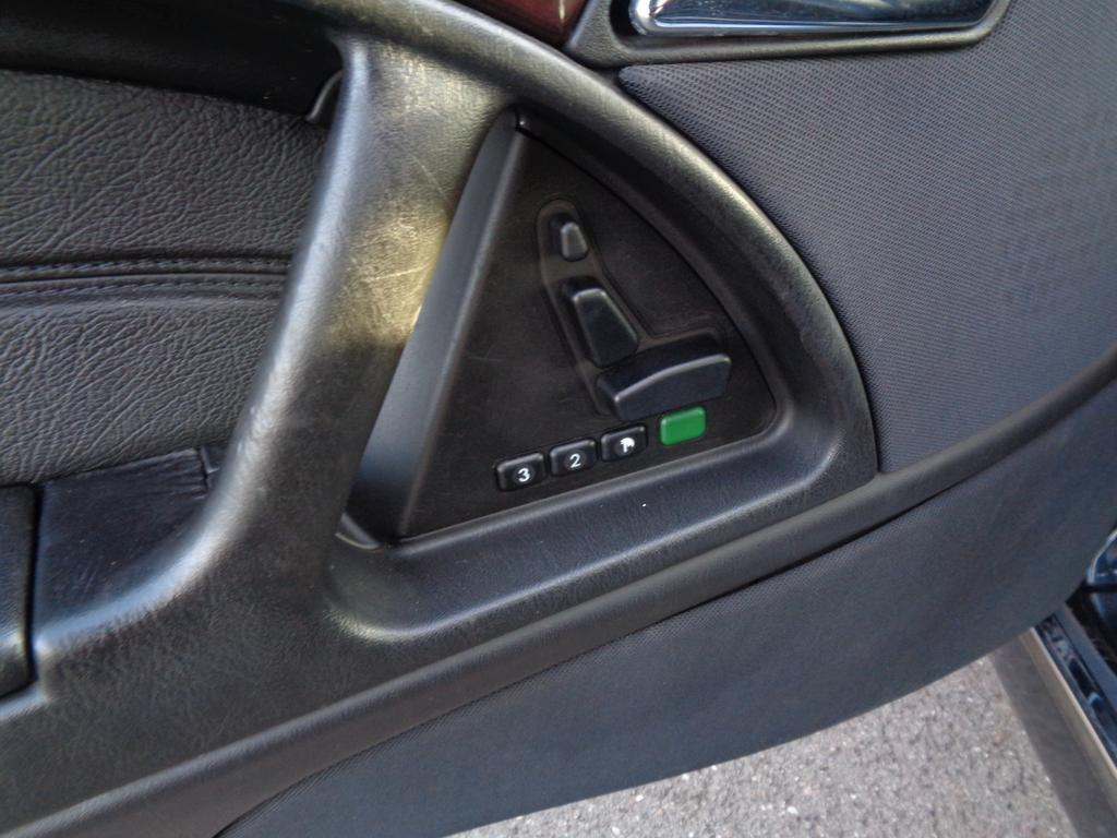 Mercedes-Benz SL 320