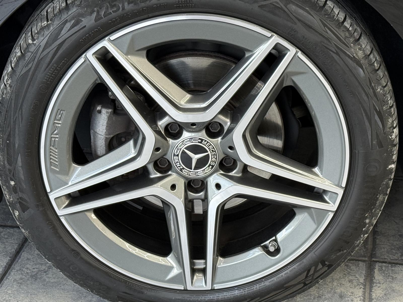 Mercedes-Benz A-Class AMG Line, Leder Alcantara, MB Service Neu!, миниатюра 4