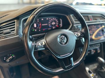 MYAUTOCENTER – Gebraucht- und Jahreswagen mit Werkstattservice in Pfaffenhofen Volkswagen Tiguan *1.HAND*MEMORY*ACC*LED*CARPLAY*3-ZONEN*