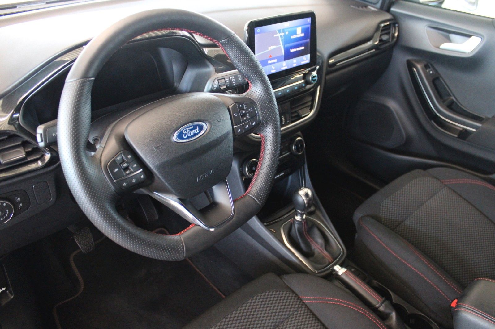 Fahrzeugabbildung Ford Puma MHEV ST-Line LED NAVI WinterPaket DAB uvm.