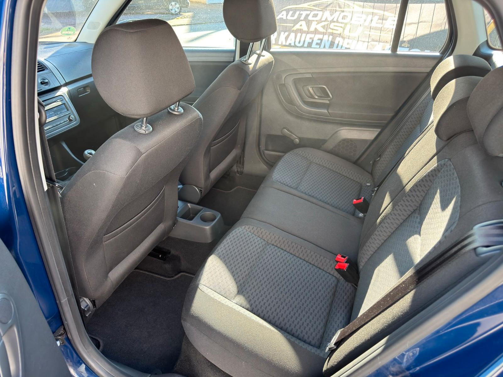 Skoda Fabia 2011 — photo 8