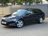 Skoda Superb Combi 2.0 TDI DSG 4x4 PANO AHK STANDH. - gebrauchte Skoda Superb aus dem Jahr 2023
