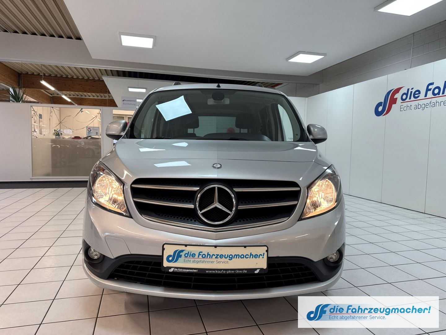 Fahrzeugabbildung Mercedes-Benz Citan 112 lang Klimaautom SHZ Temp PDC Berganfah