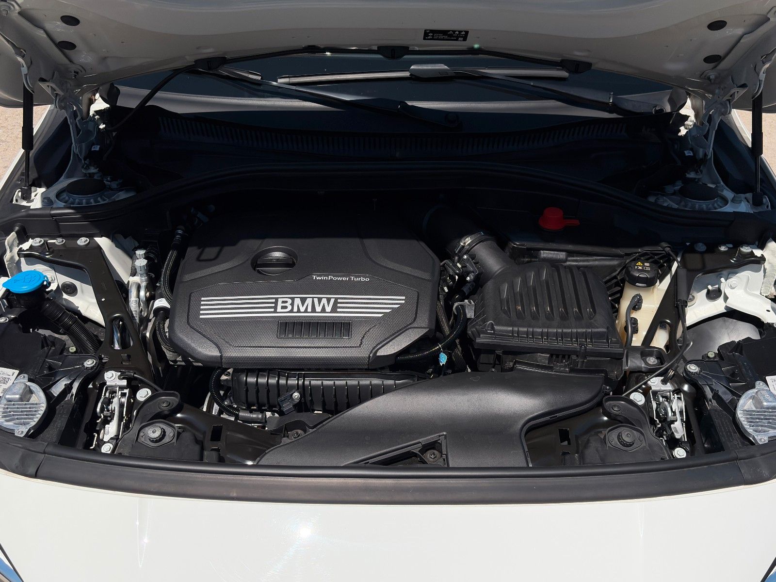 Fahrzeugabbildung BMW 218i Gran Coupe M Sport Shadow Pano HiFi KZG LHZ