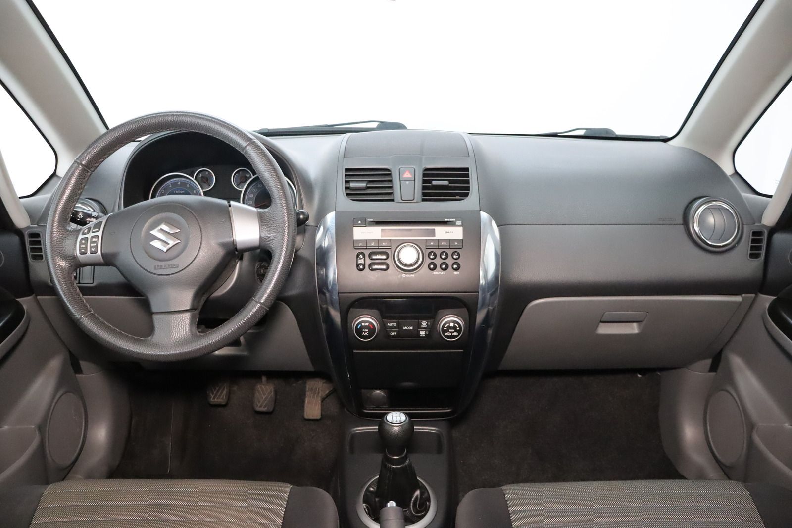 Fahrzeugabbildung Suzuki SX4 1.6 VVT 4WD * Allrad * Club
