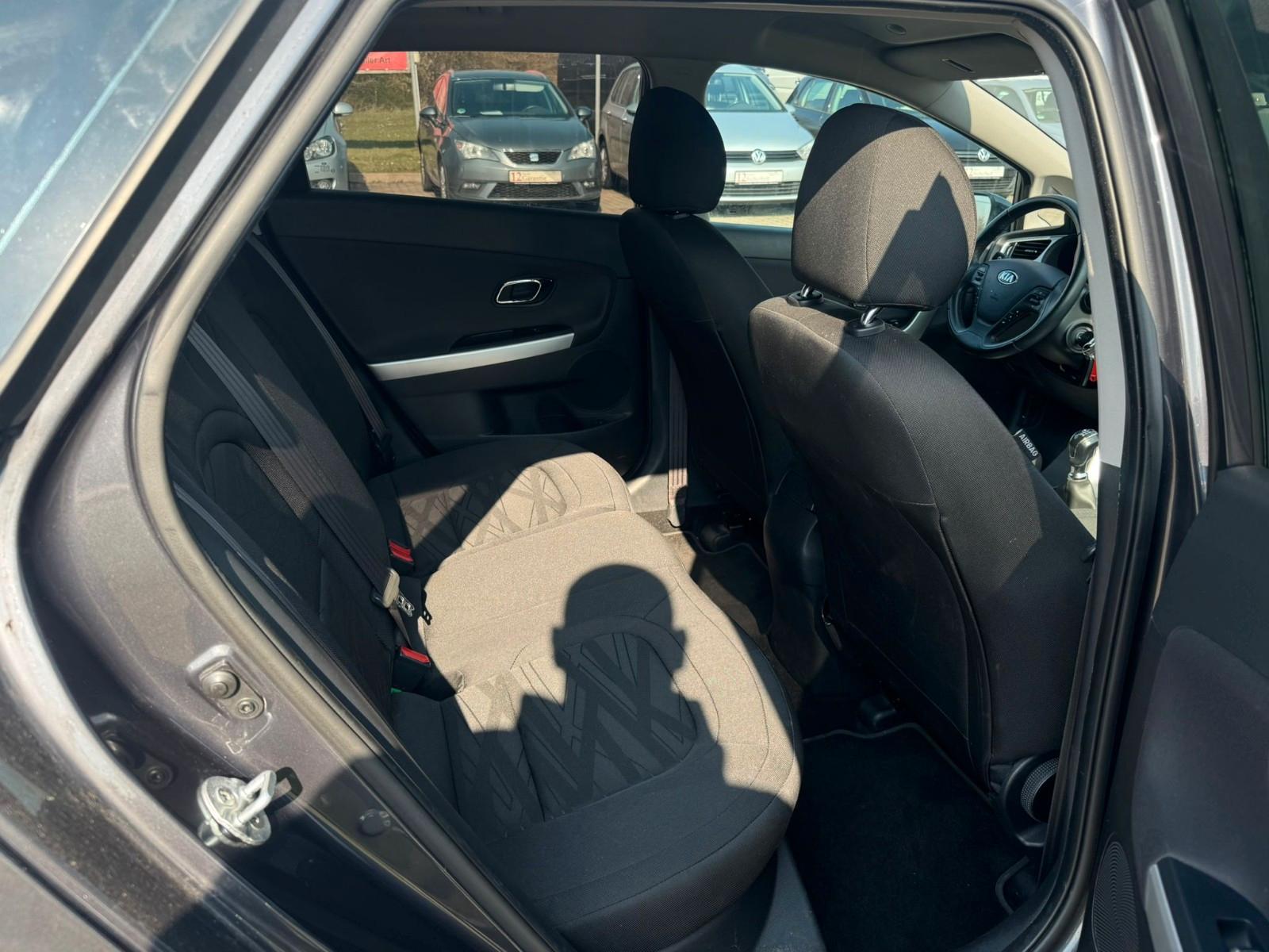 Kia ANDERE Ceed Sportswagon Edition 7