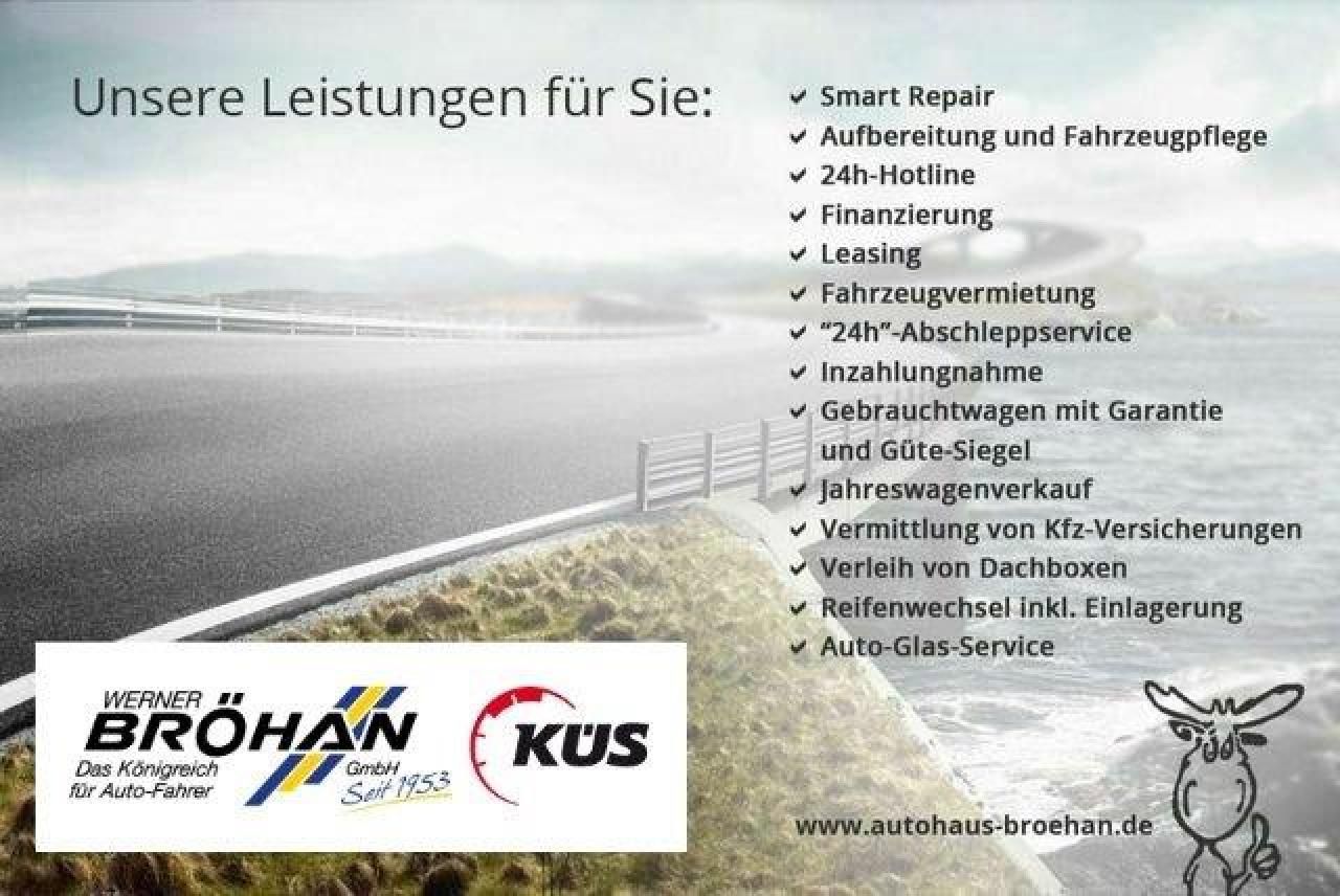 Fahrzeugabbildung Volvo XC40 Plus Dark 2WD