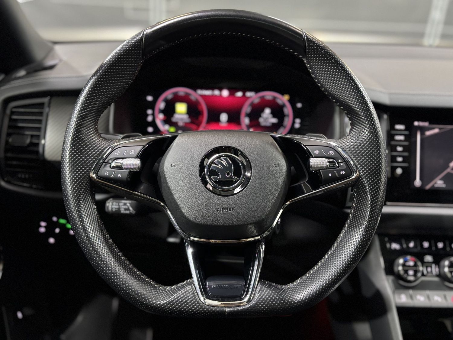 Fahrzeugabbildung SKODA Kodiaq Sportline 4x4#Matrix#Virtual#ACC#Pano#AHK