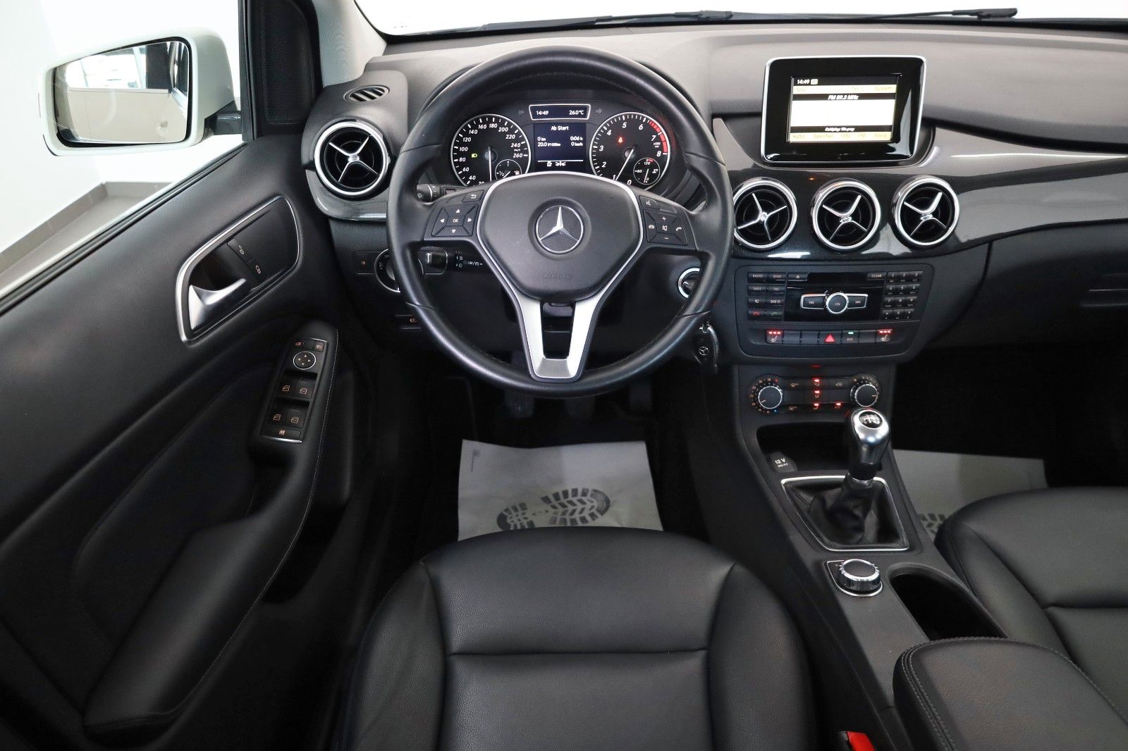 Fahrzeugabbildung Mercedes-Benz B 180 Leder,Navi,Xenon,SH,PDC,SR+WR